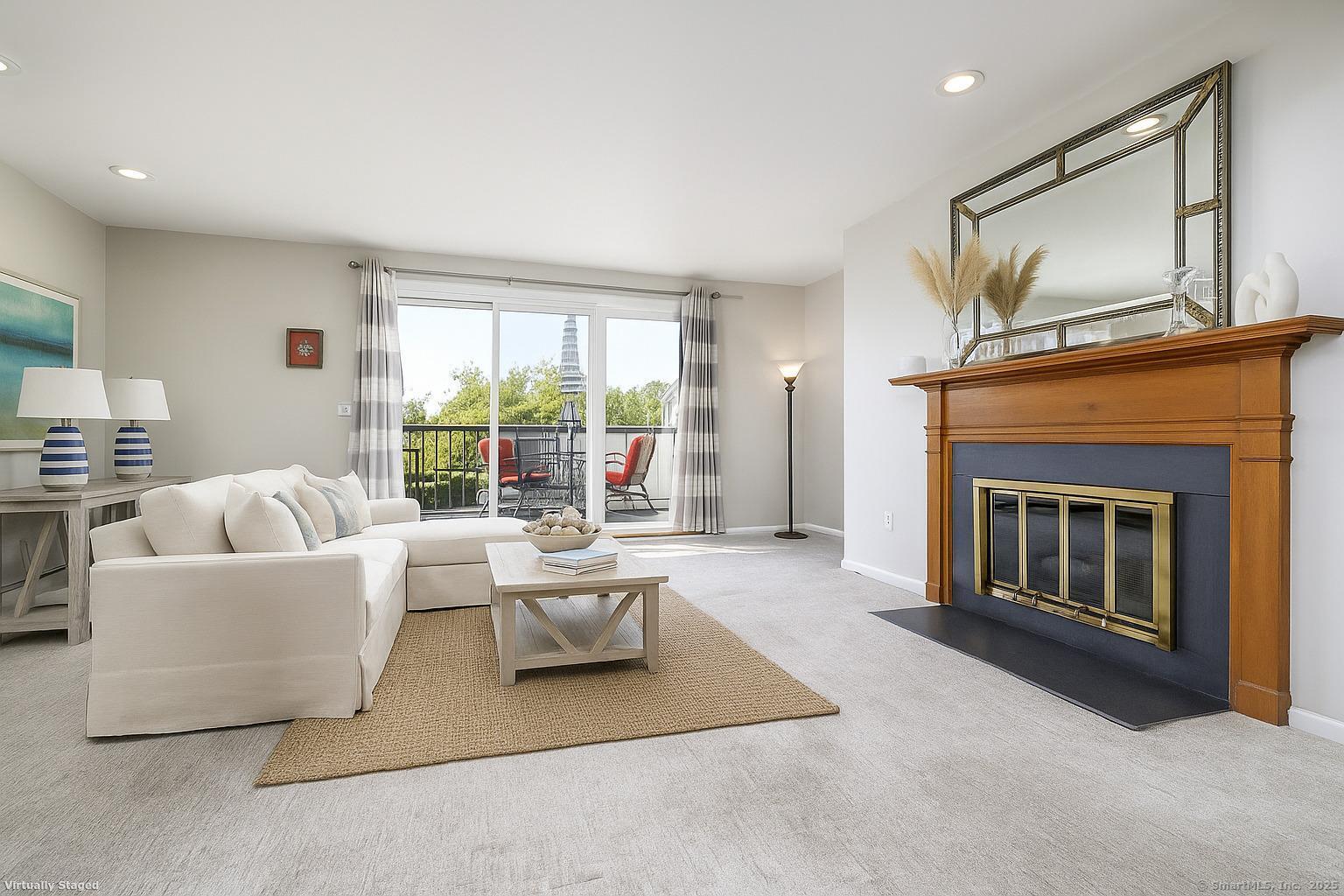 105 Harbor Drive APT 106