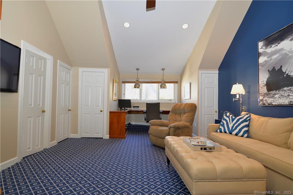 123 Harbor Drive APT 512