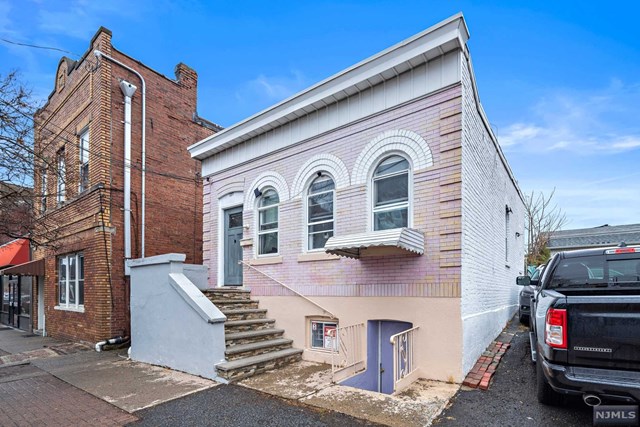 237 Harrison Avenue