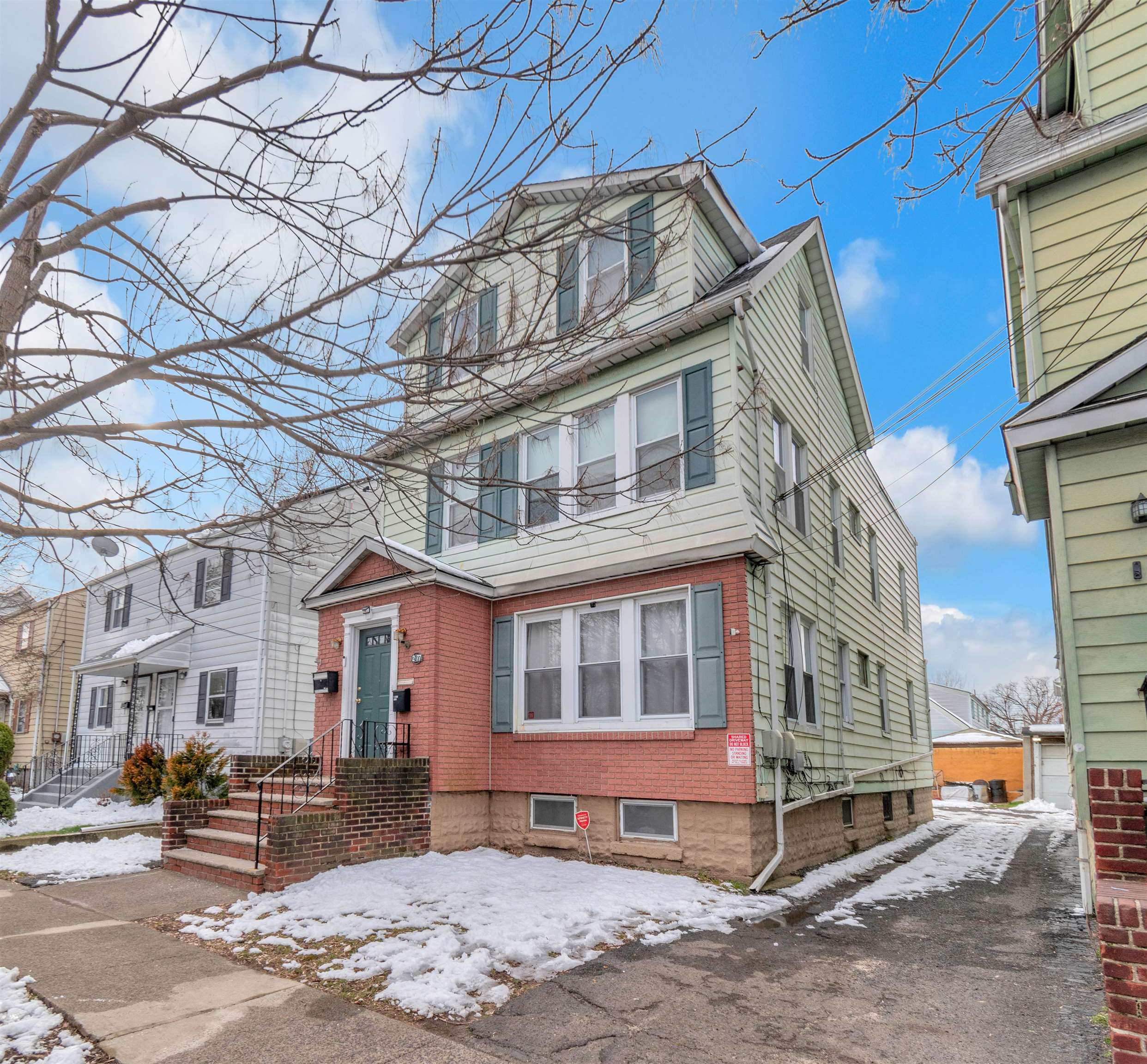 277 NORTH 17TH ST