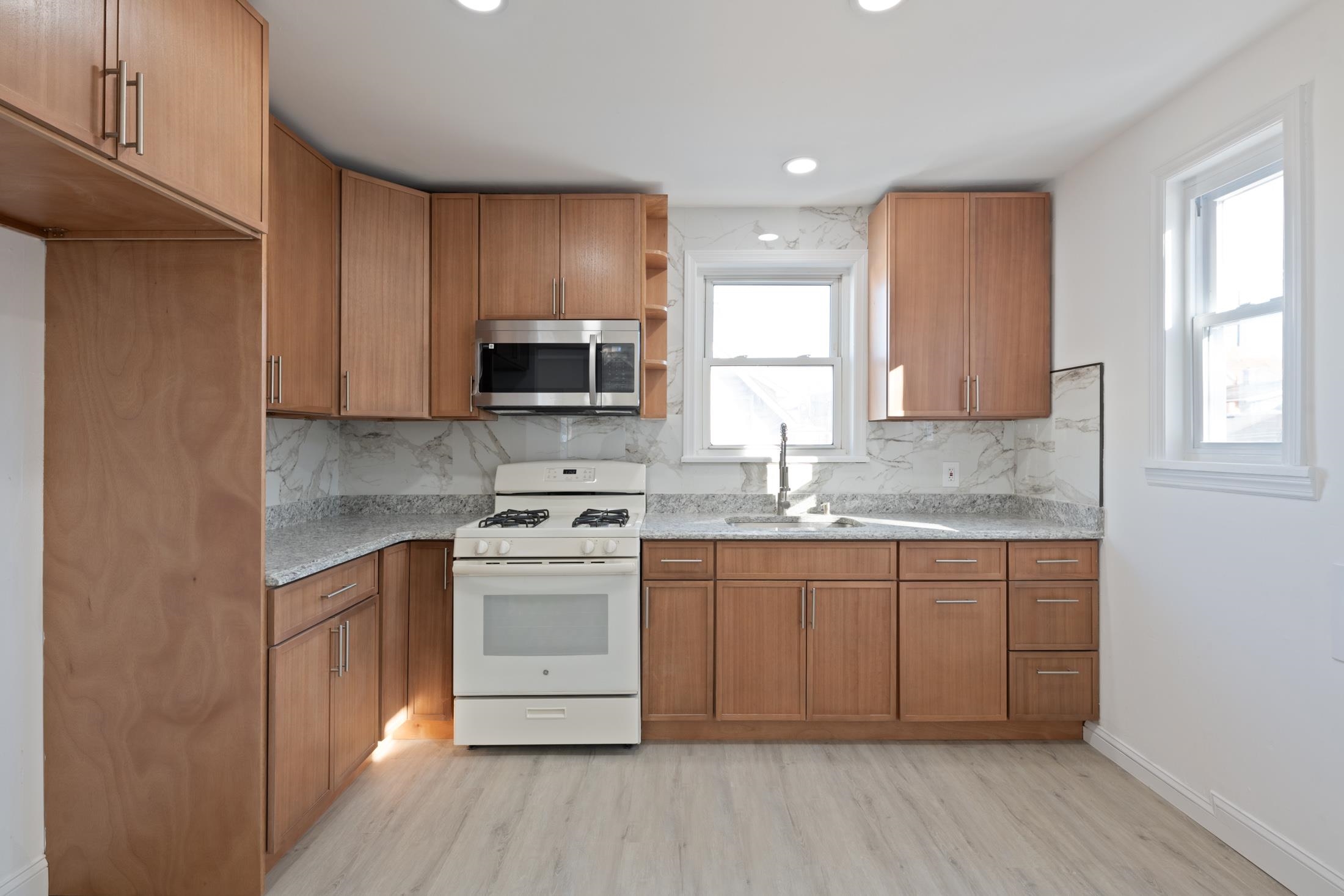4700 ASCHOFF PL Unit: 2