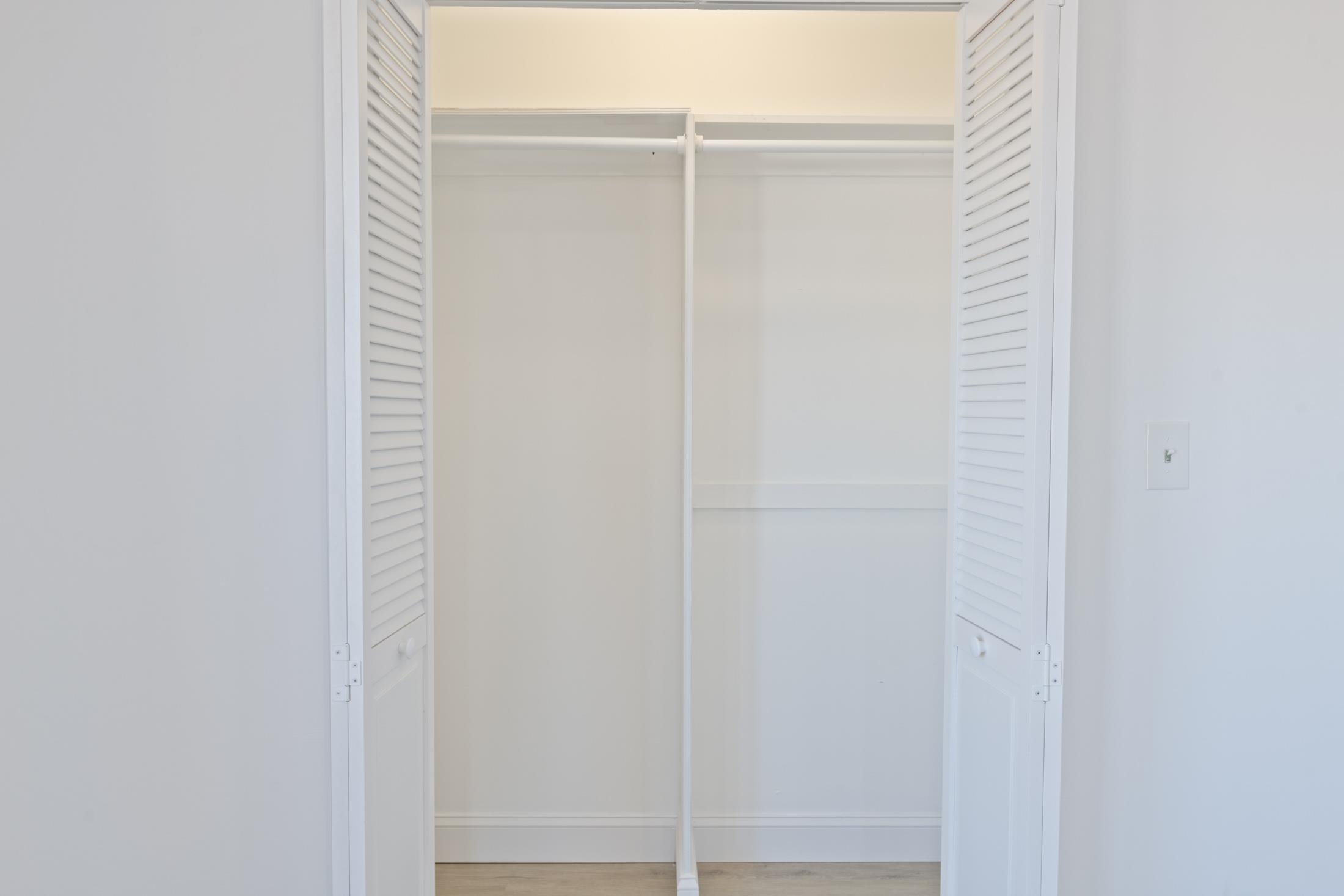 4700 ASCHOFF PL Unit: 2
