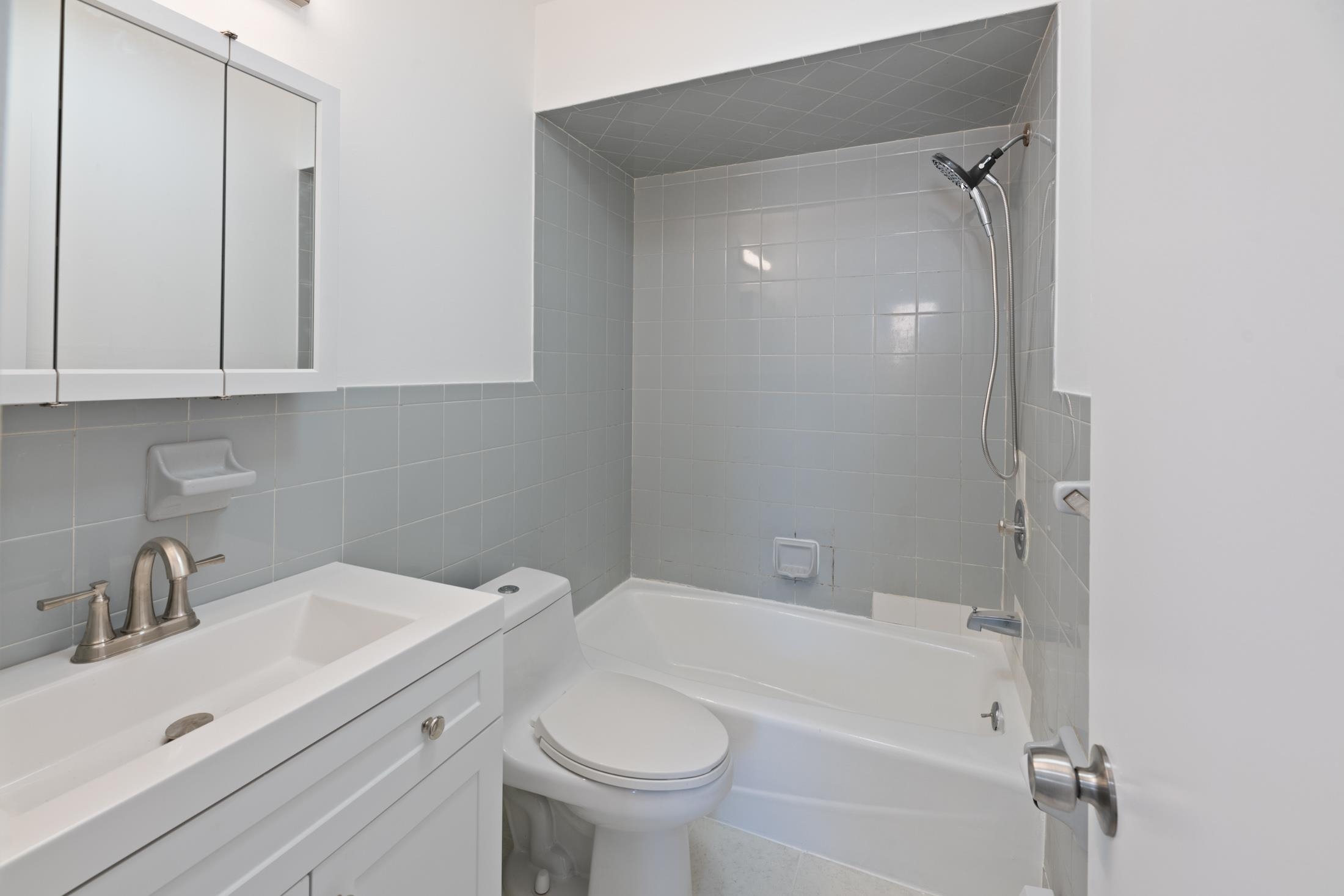 4700 ASCHOFF PL Unit: 2
