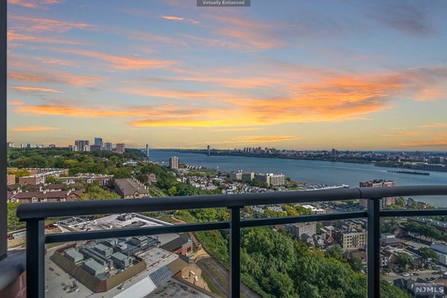 100 Carlyle Drive 16MN