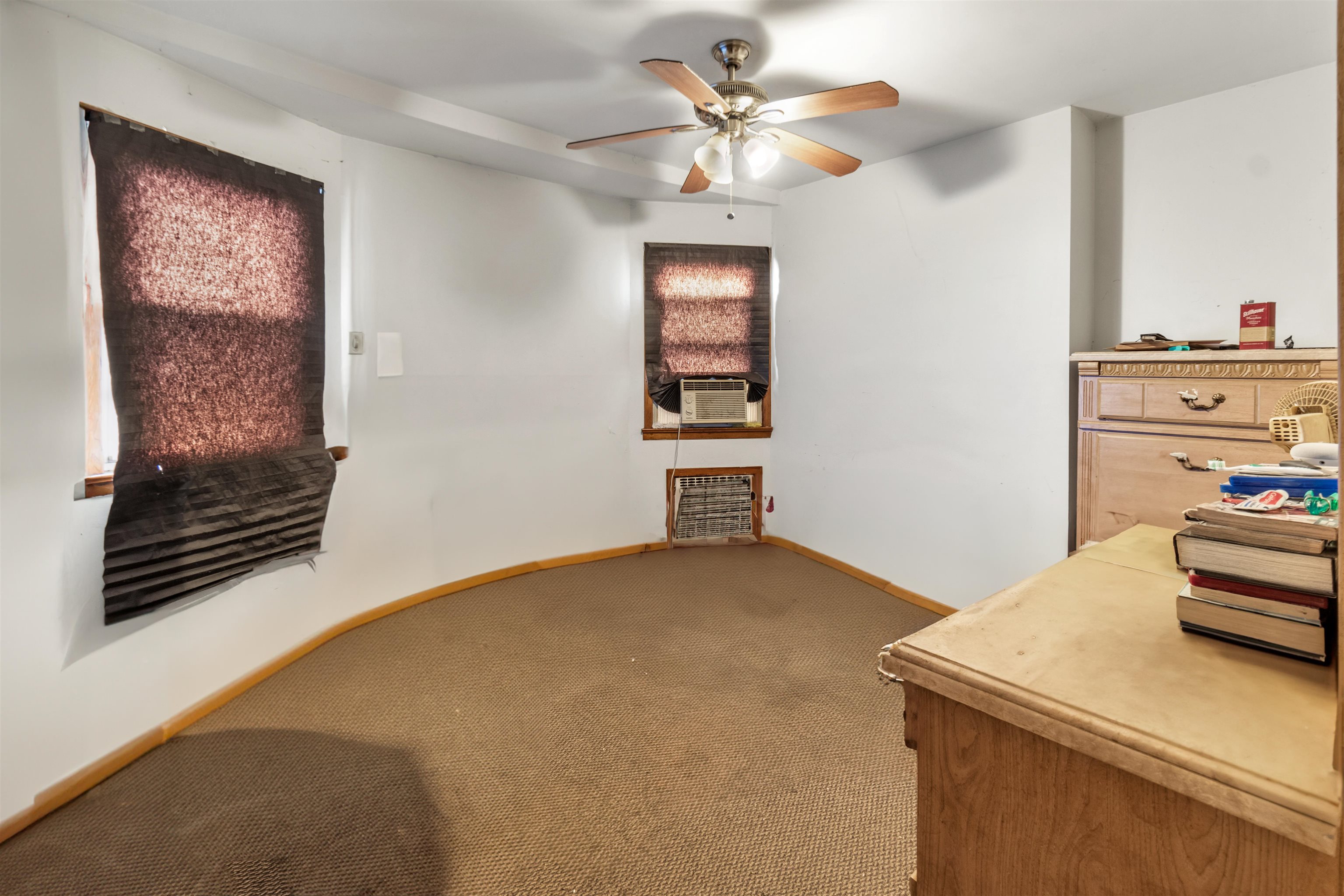 111 WILLOW AVE