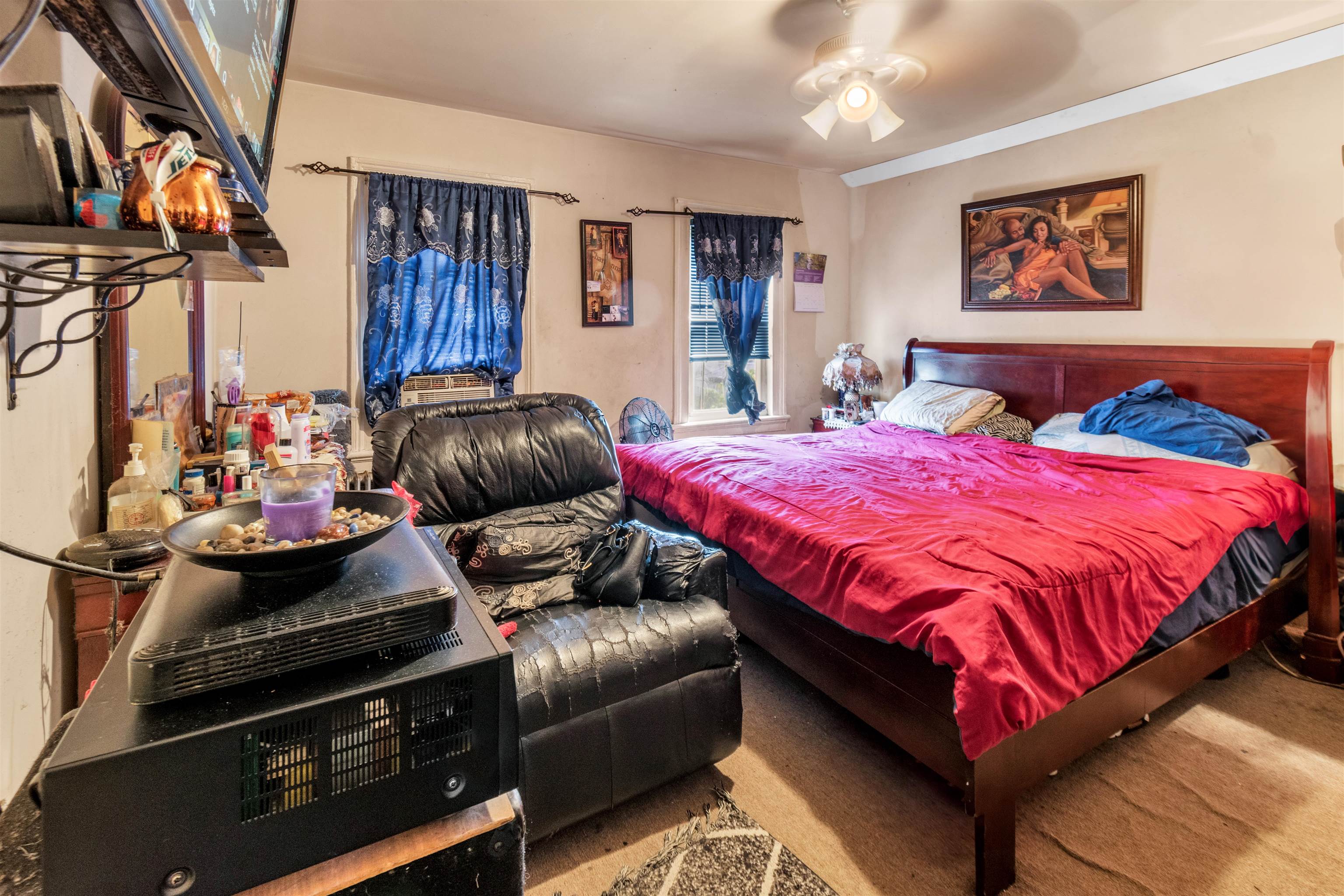 111 WILLOW AVE