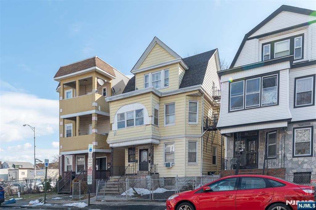 208 19th Street