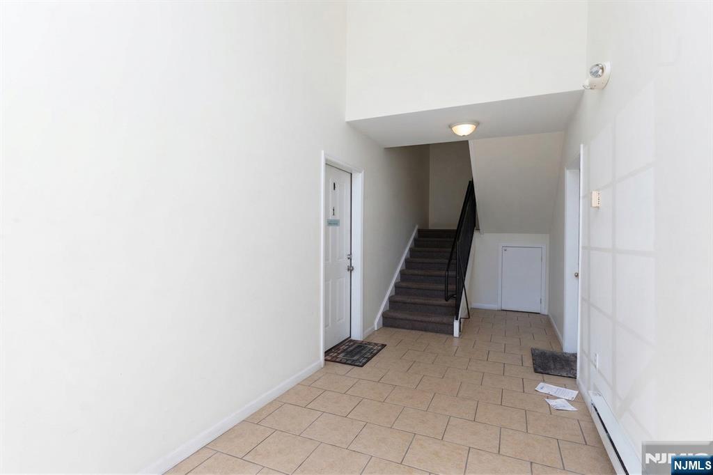 30 Mountain Avenue 11