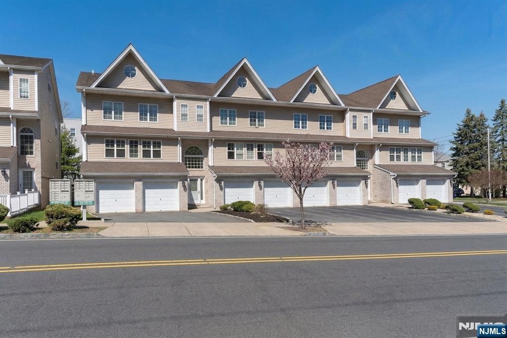 30 Mountain Avenue 11