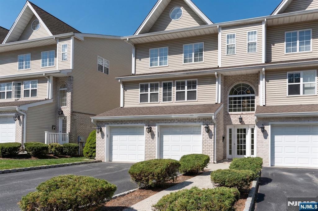 30 Mountain Avenue 11