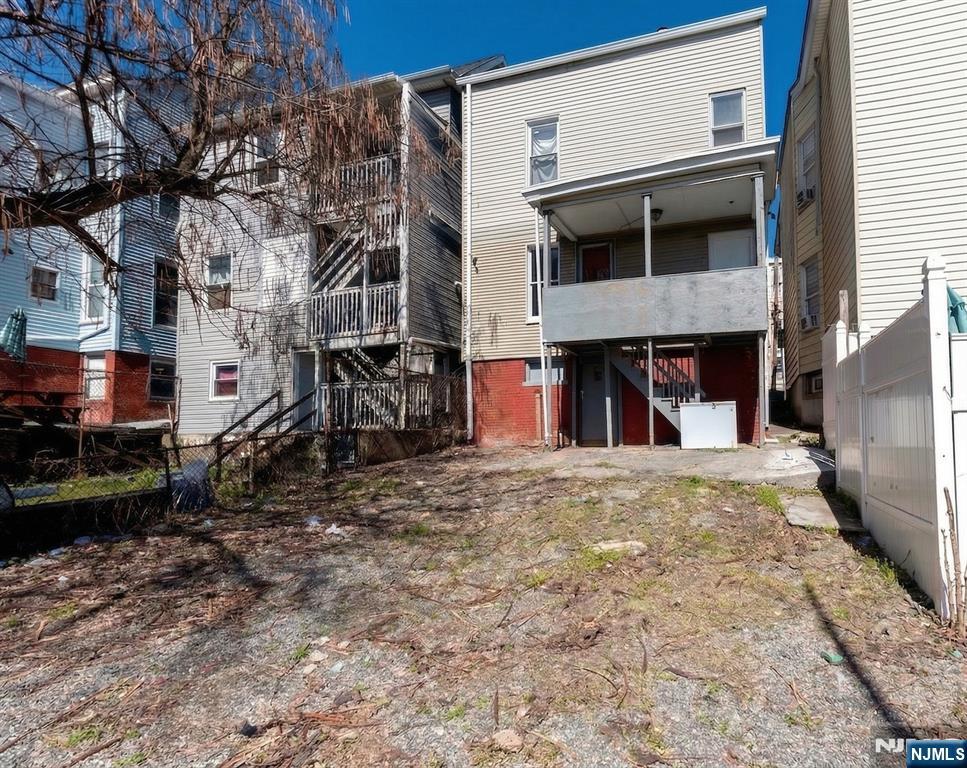 76 4th Street