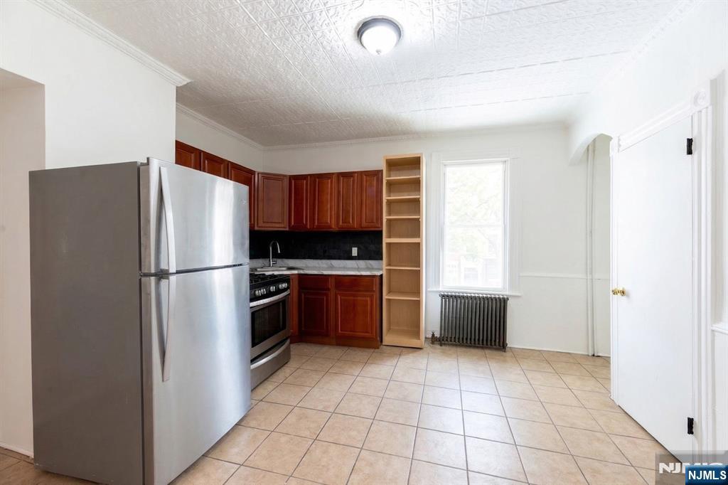 76 4th Street