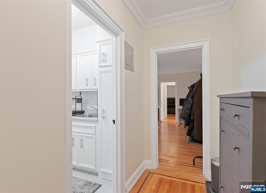 100 E Palisade Avenue B22