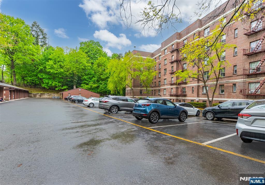 100 E Palisade Avenue B22