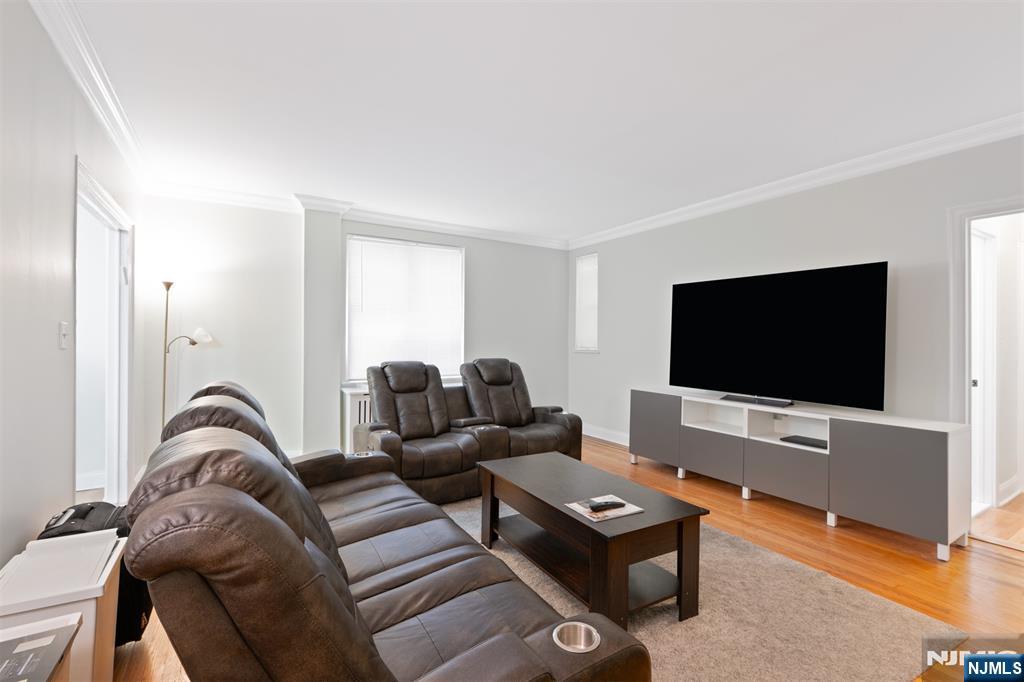 100 E Palisade Avenue B22