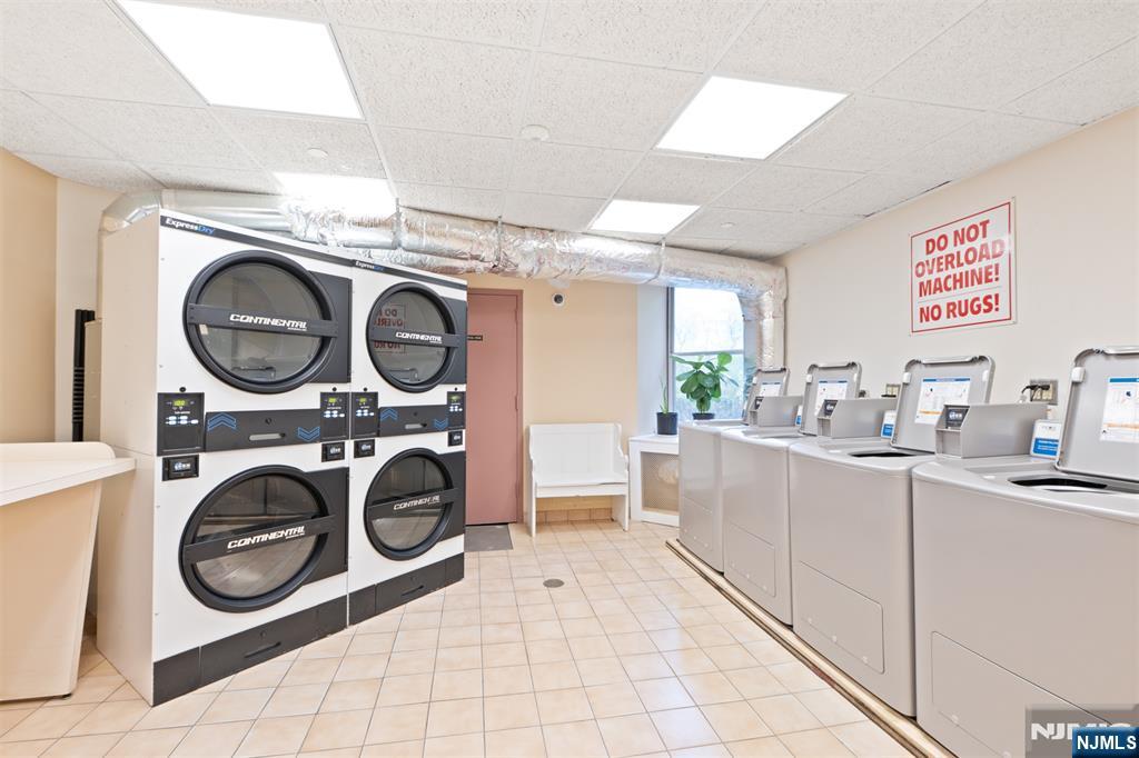 100 E Palisade Avenue B22
