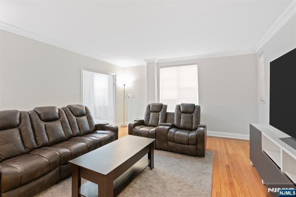 100 E Palisade Avenue B22