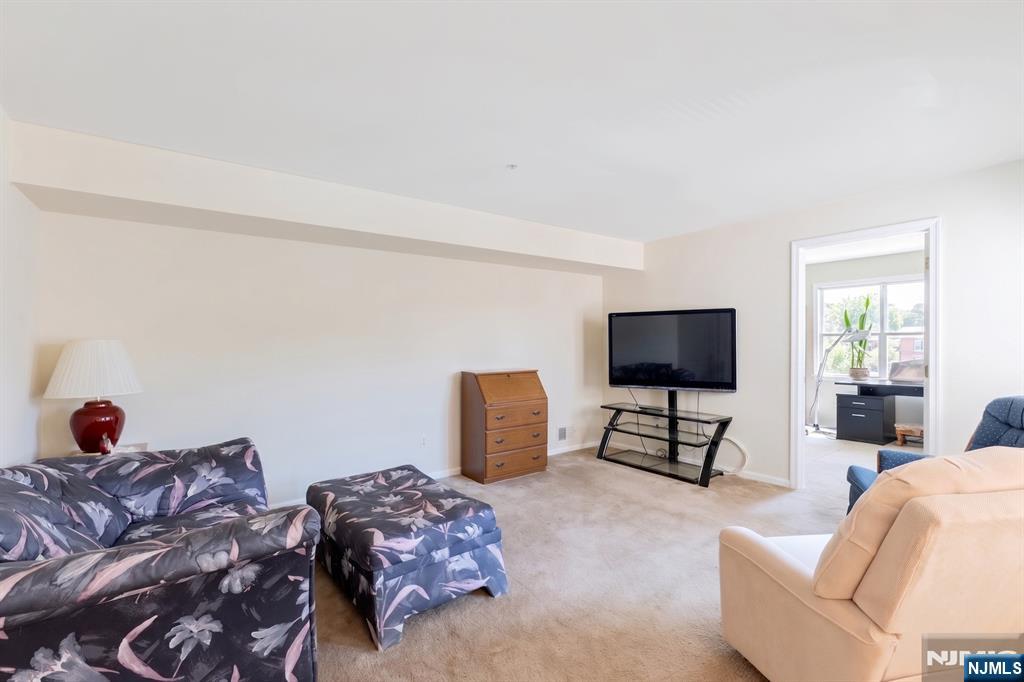 81 Park Edge 2K