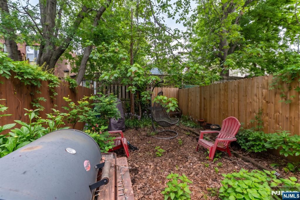 140A Clendenny Avenue