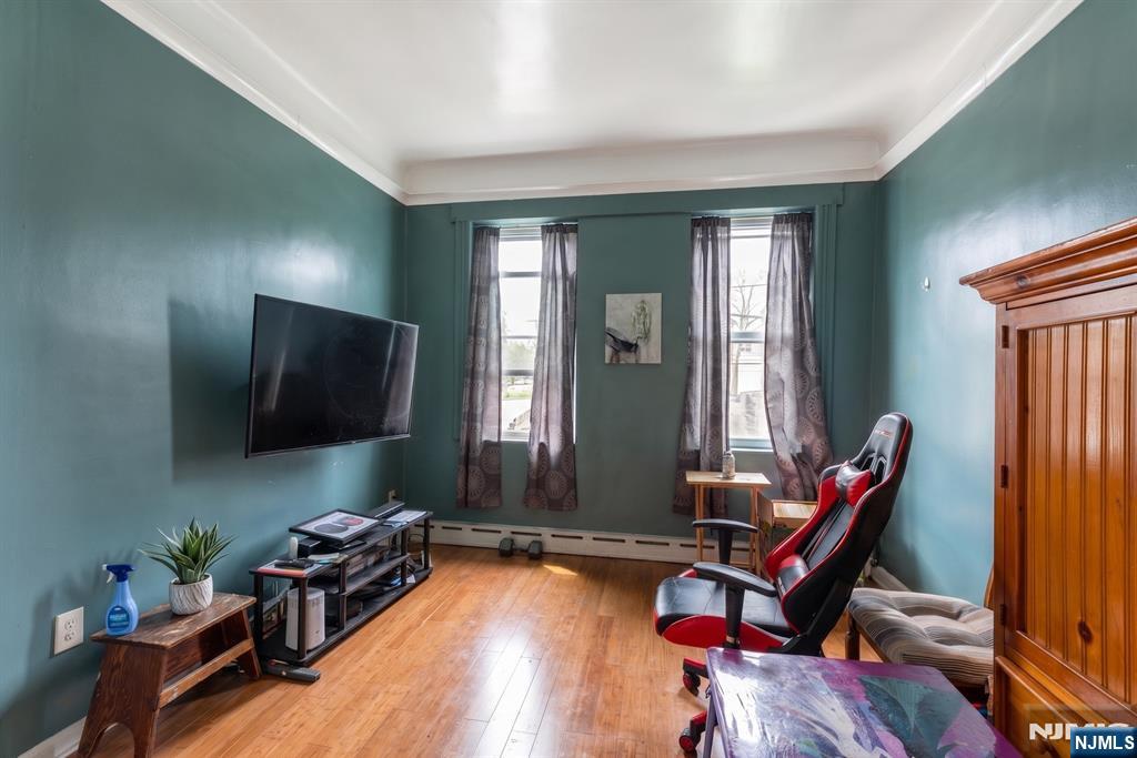 140A Clendenny Avenue