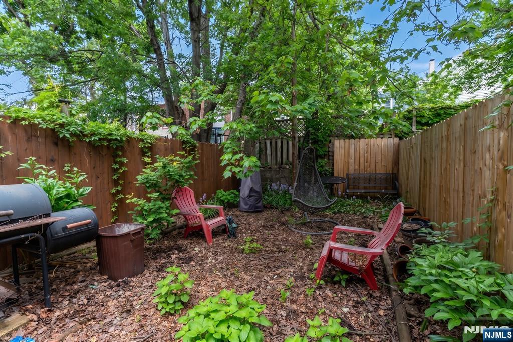 140A Clendenny Avenue