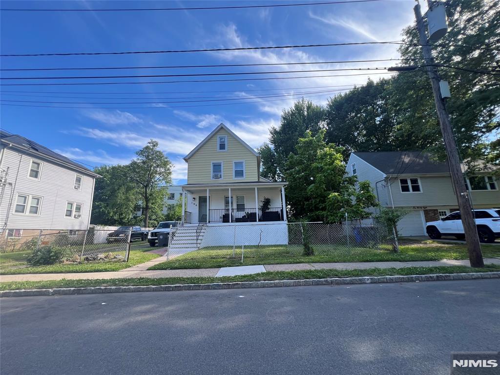 196 2nd Street 1