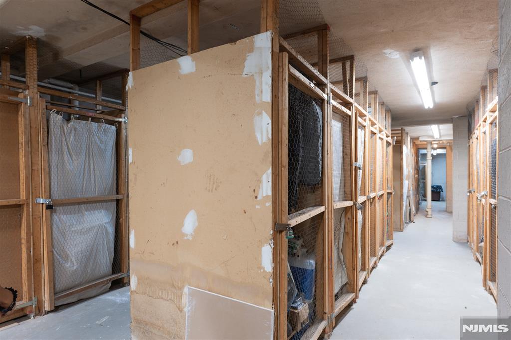 25 Grand Avenue 1E