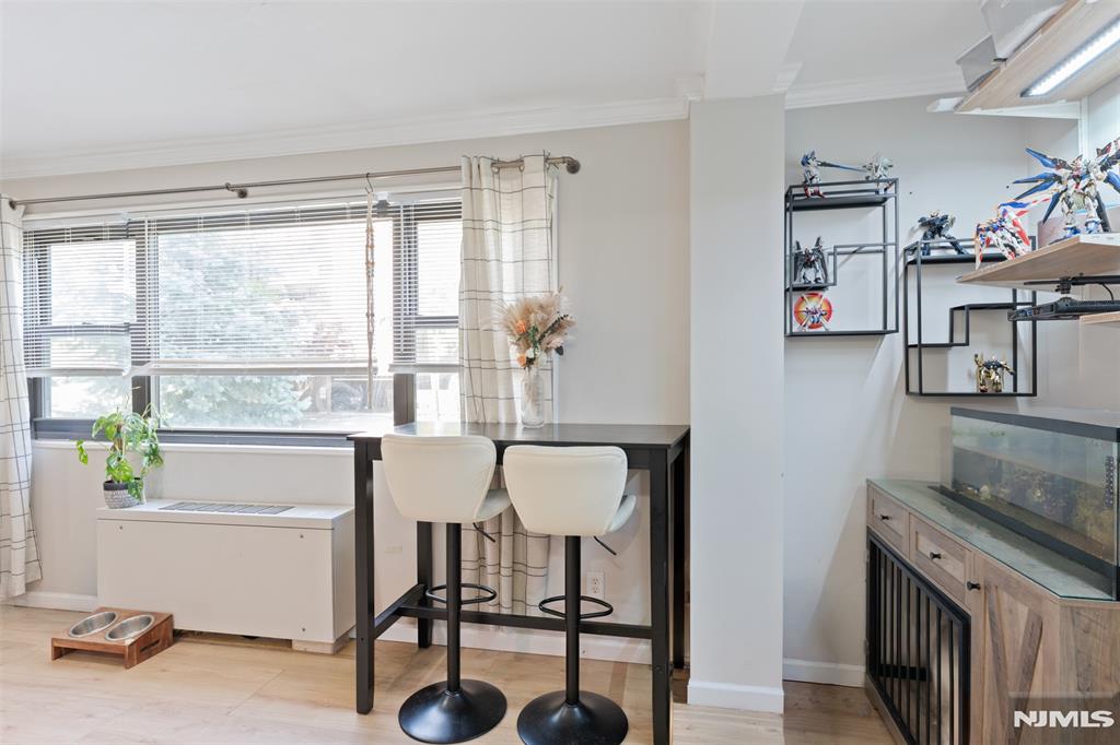 25 Grand Avenue 1E