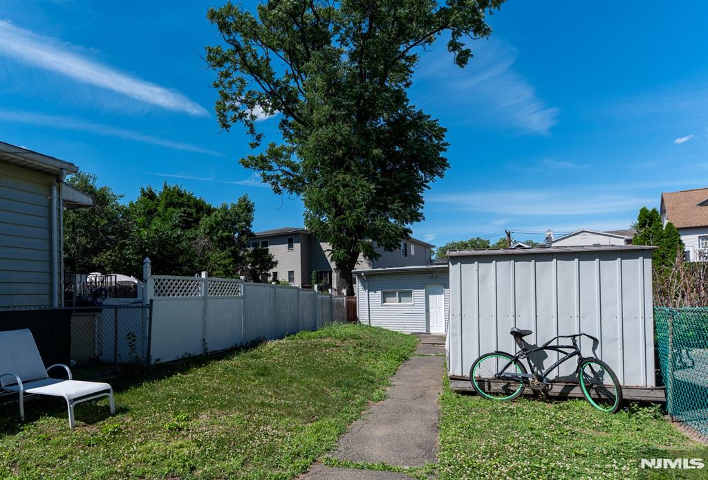 411 Sheridan Place