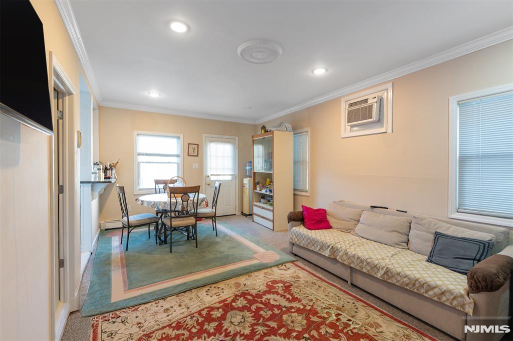 411 Sheridan Place