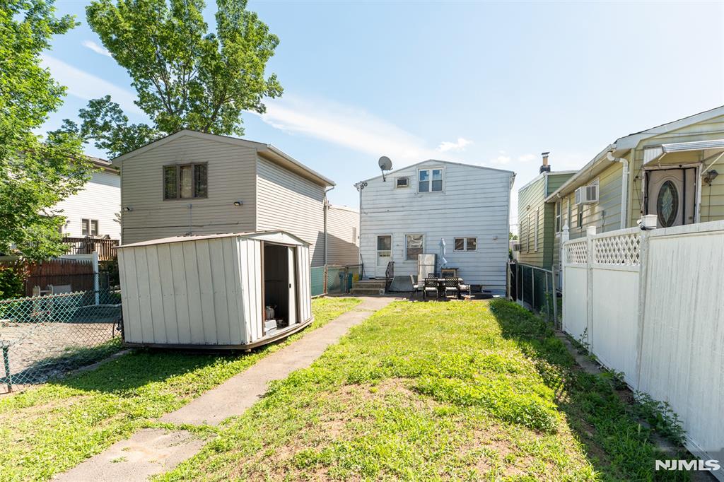 411 Sheridan Place
