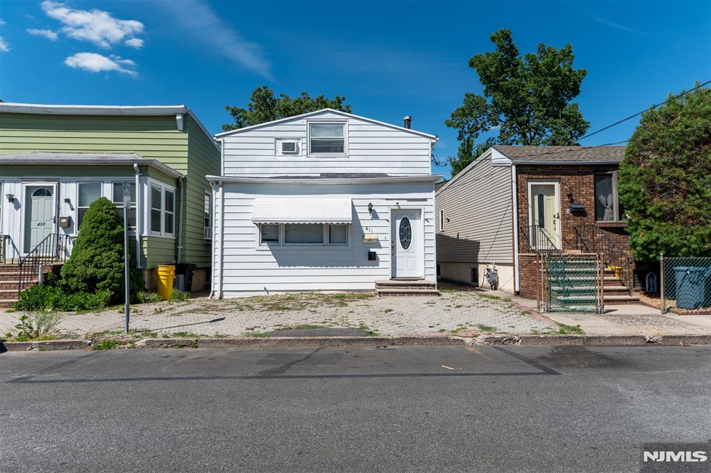 411 Sheridan Place