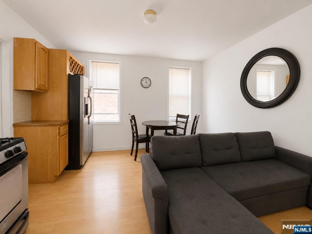 201 45th Street 504