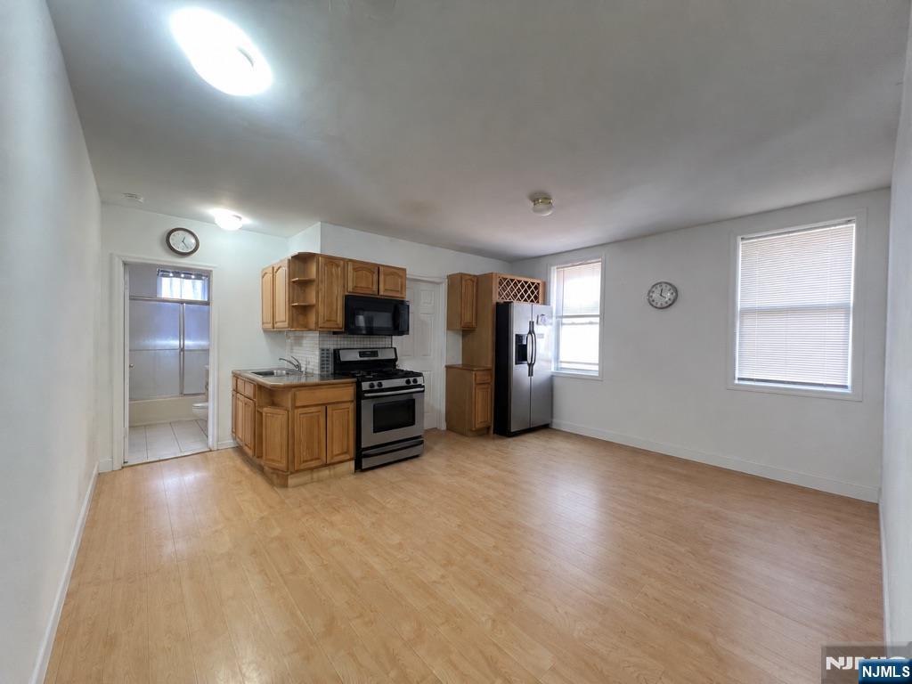 201 45th Street 504