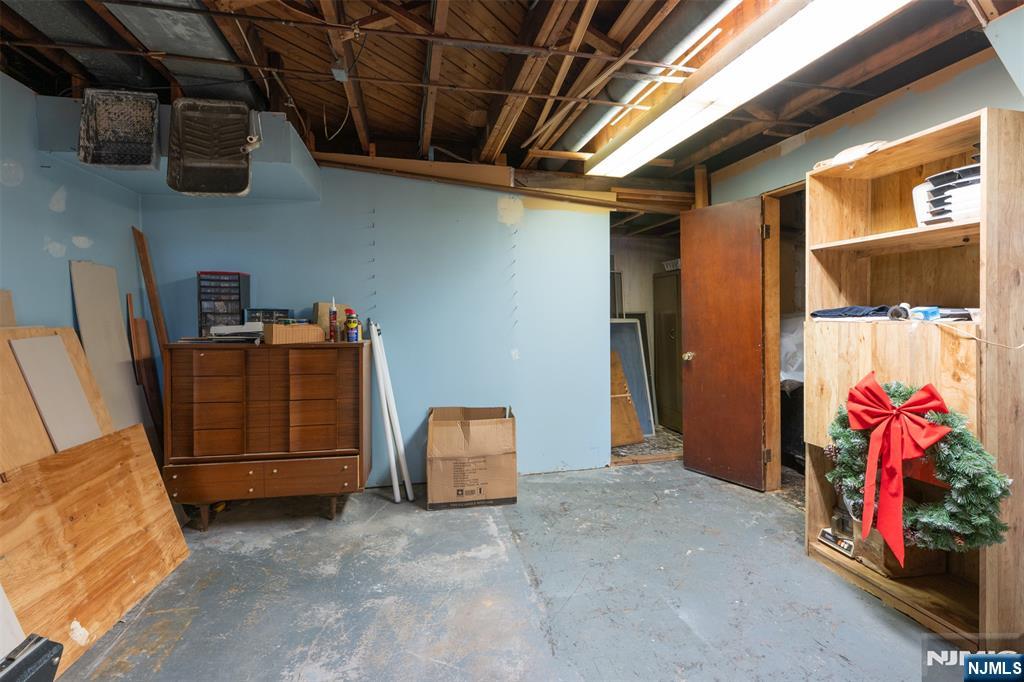 4-29 Summit Avenue