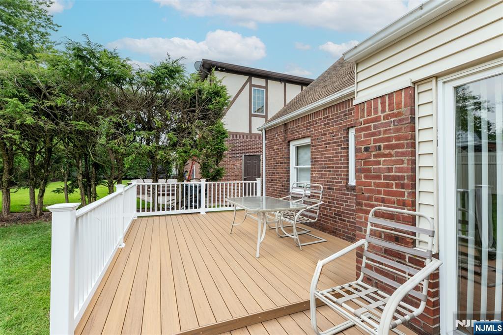 4-29 Summit Avenue