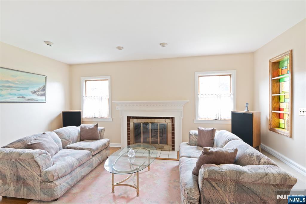 4-29 Summit Avenue