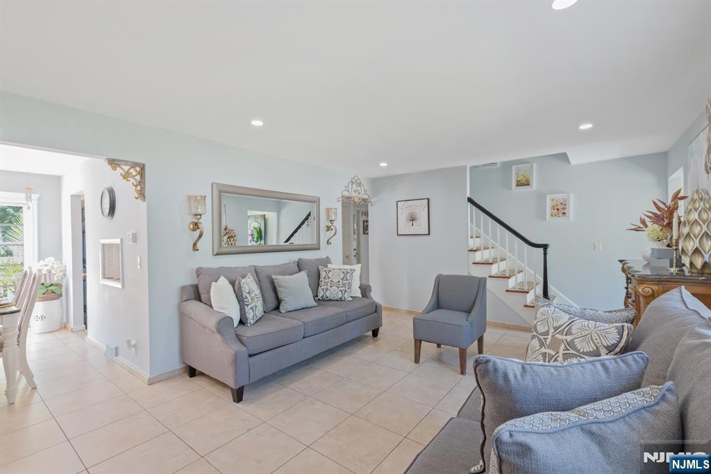 36-14 Northern Drive