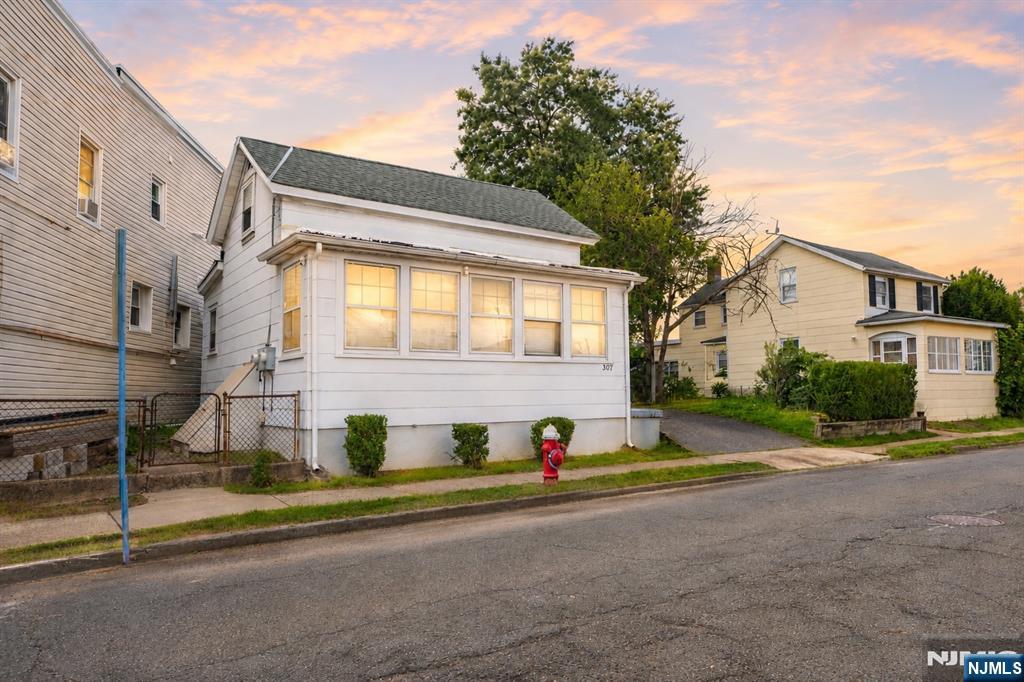 307 Washington Avenue