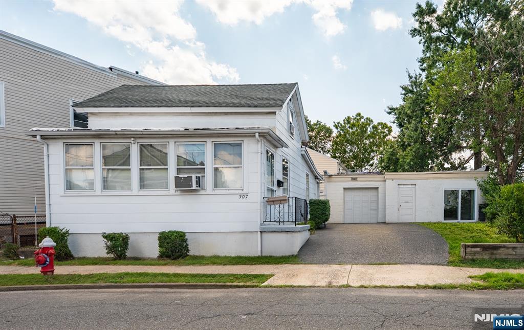 307 Washington Avenue