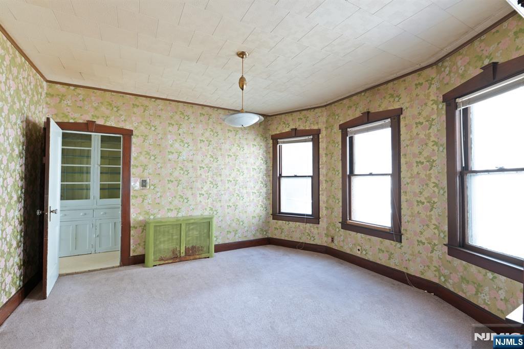 29 Luddington Avenue