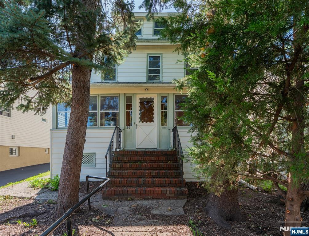 29 Luddington Avenue