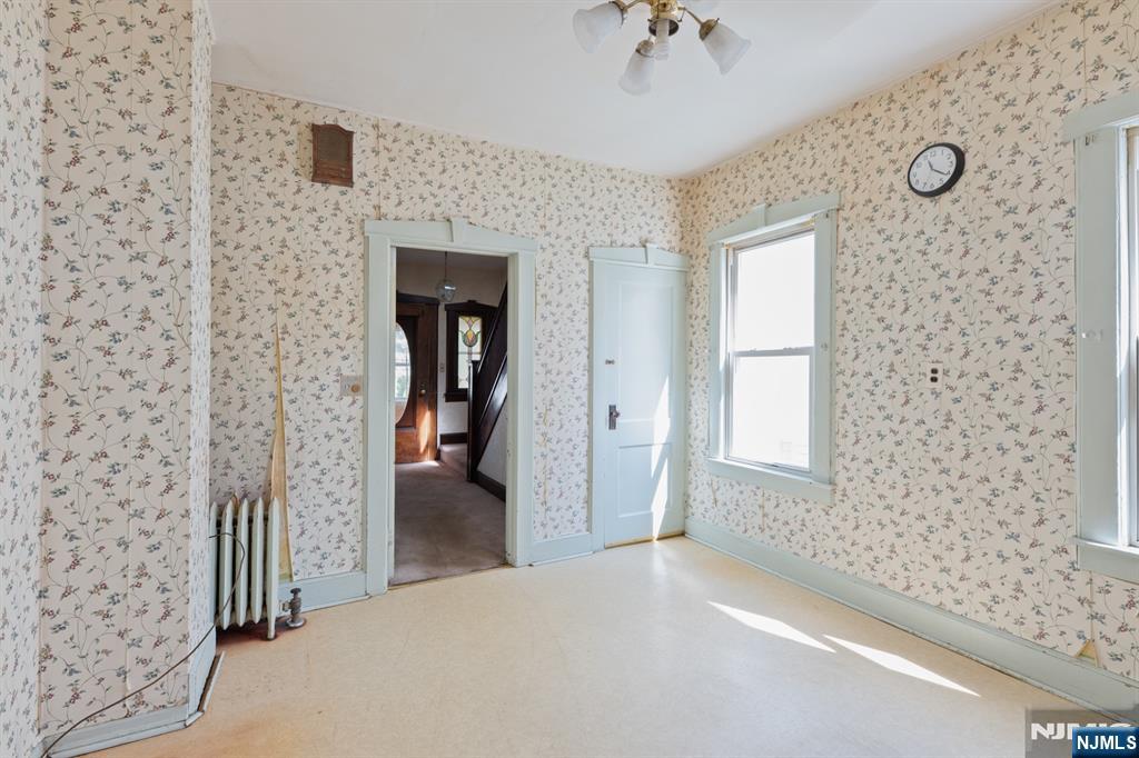 29 Luddington Avenue