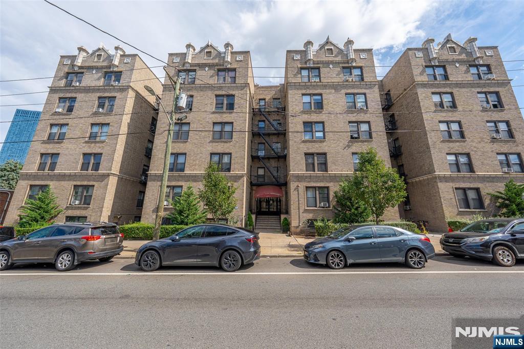 2700 John F Kennedy Boulevard 102