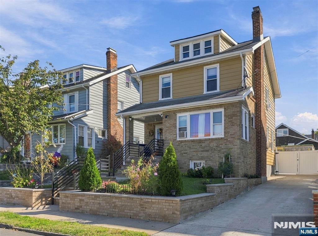 18 Newell Place