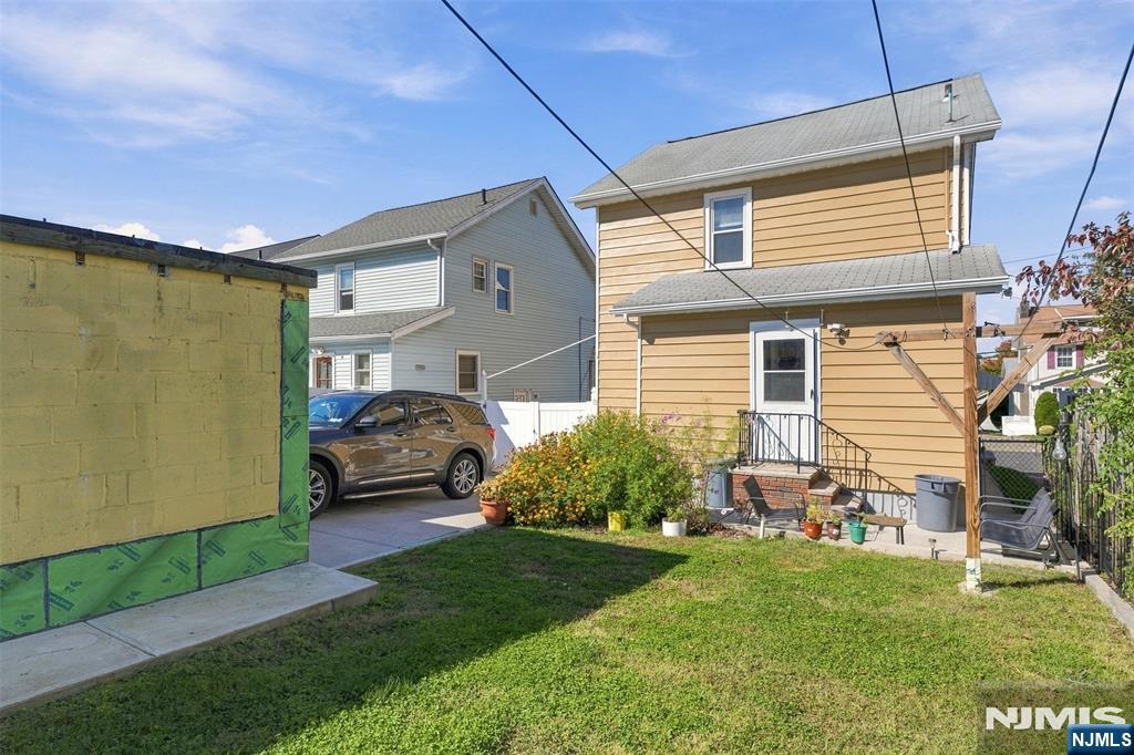 18 Newell Place