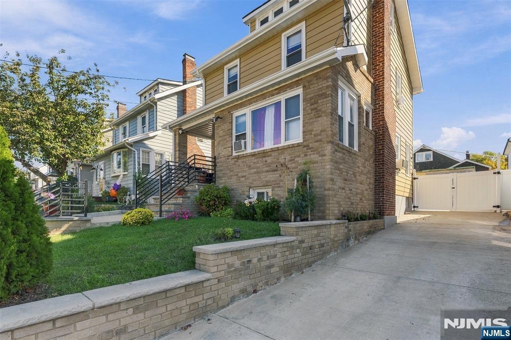 18 Newell Place