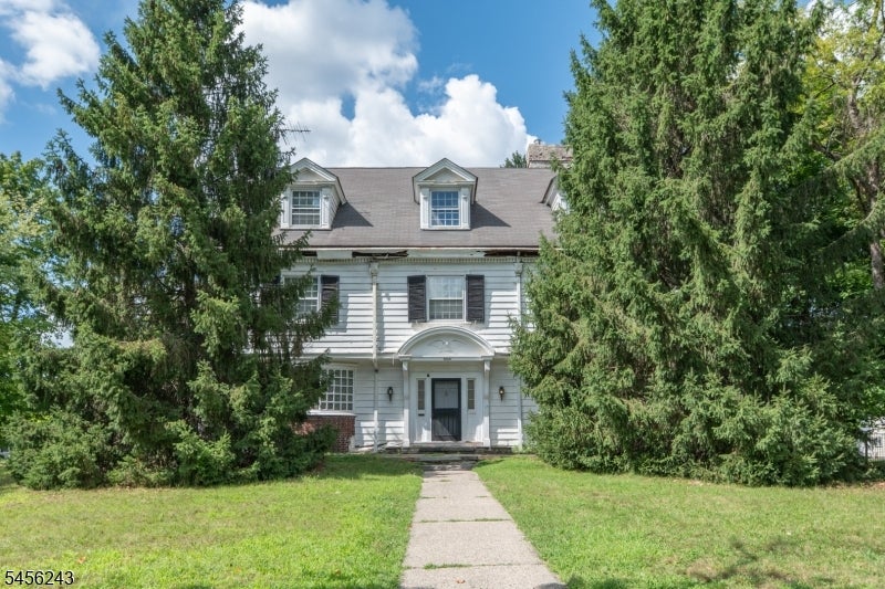 436-46 Stelle Ave