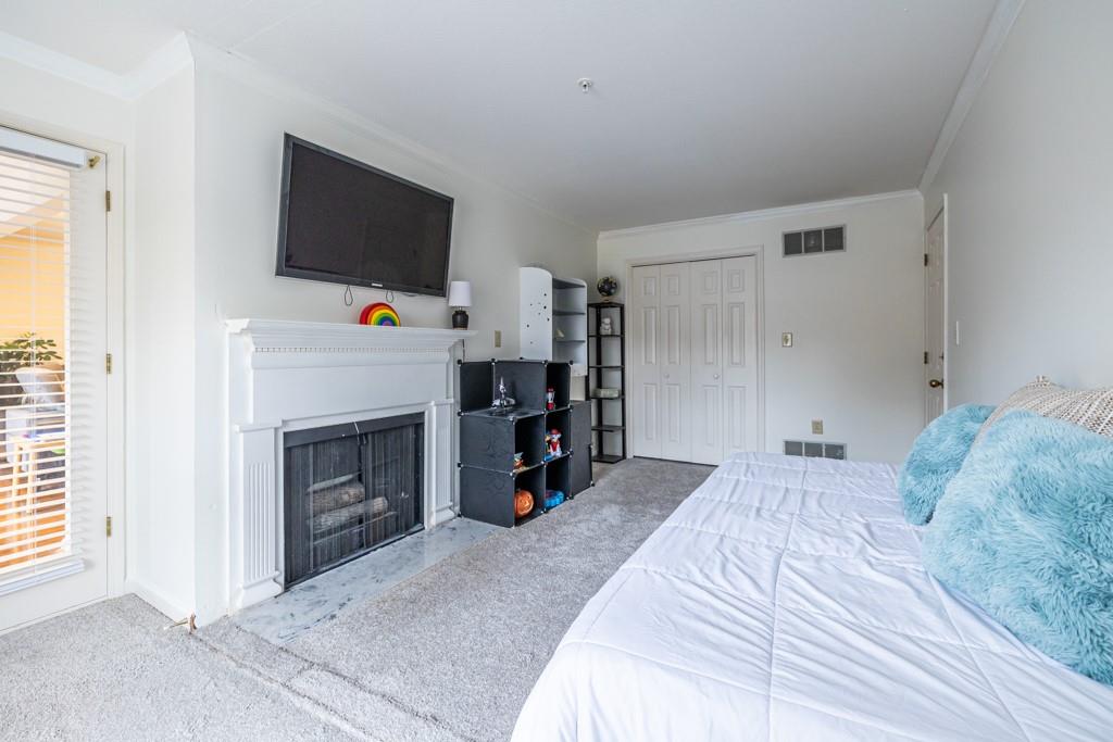 27301 PLANTATION Drive NE