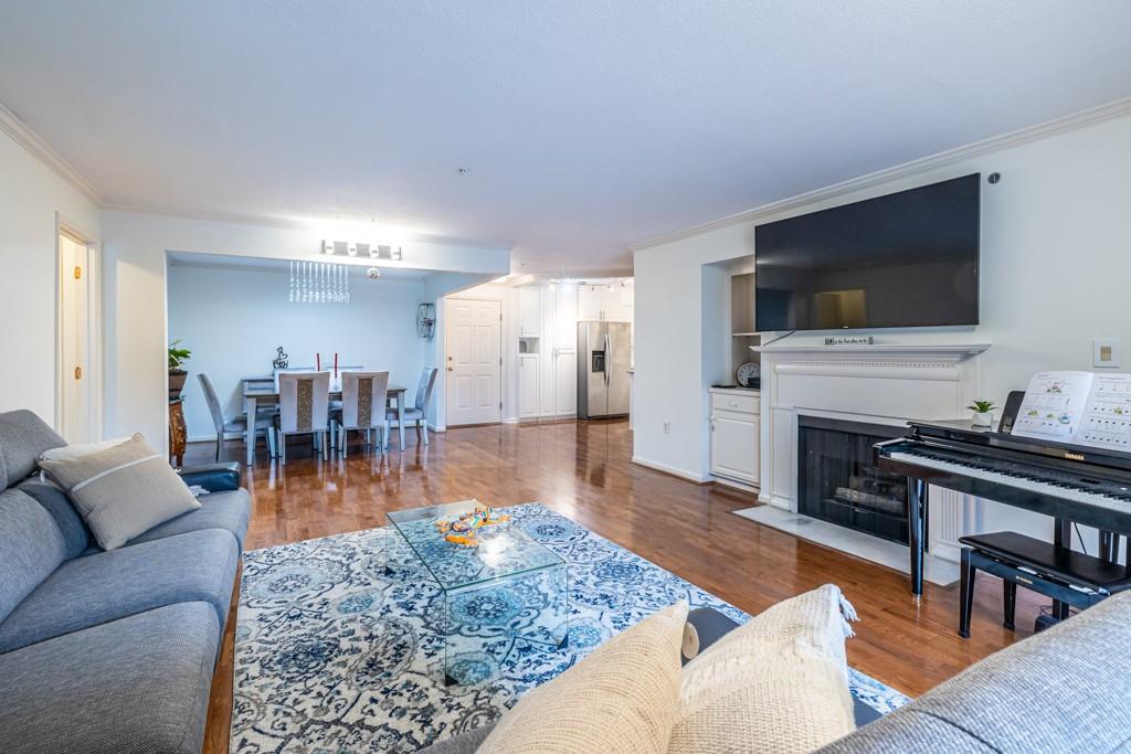 27301 PLANTATION Drive NE